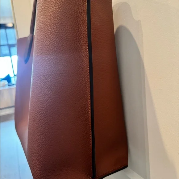 Coach Willow Tote - Picture 4 of 16